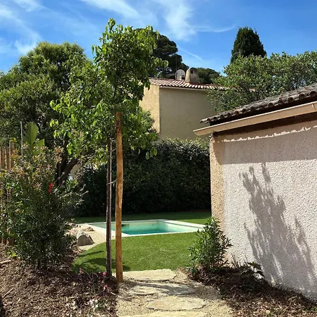 à Portissol, Piscine, Et Port à Pied Hébergement de vacances